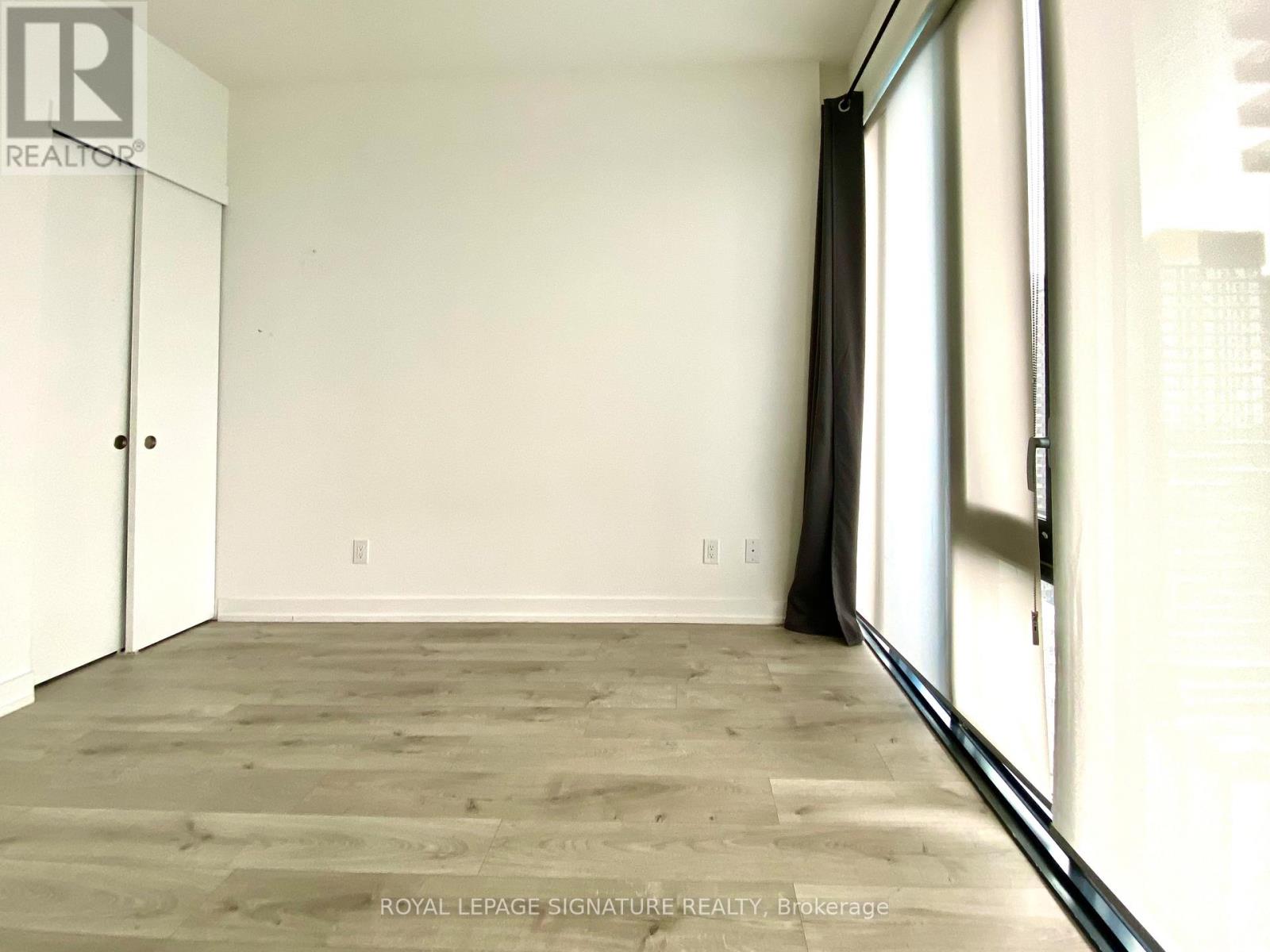 Photo 9 of 2809 161 Roehampton Avenue, Toronto ON