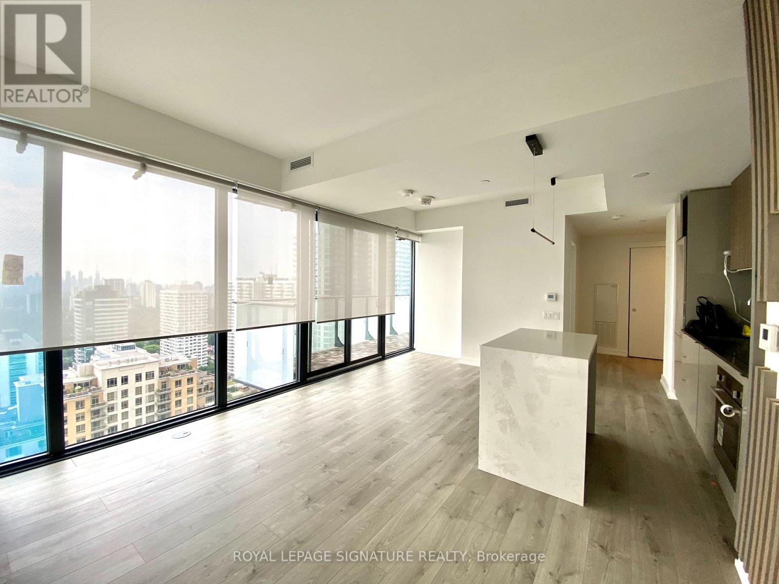 Photo 6 of 2809 161 Roehampton Avenue, Toronto ON