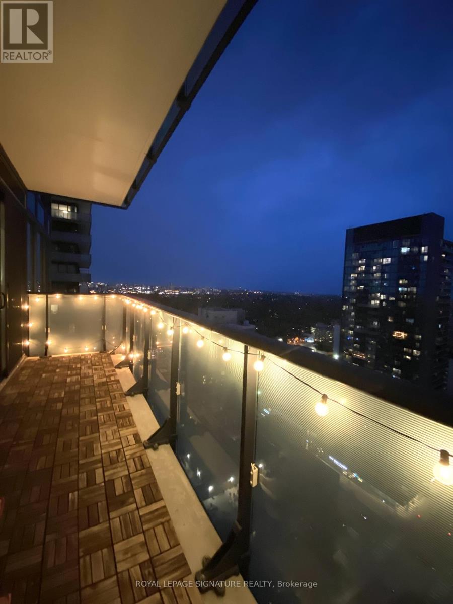 Photo 4 of 2809 161 Roehampton Avenue, Toronto ON