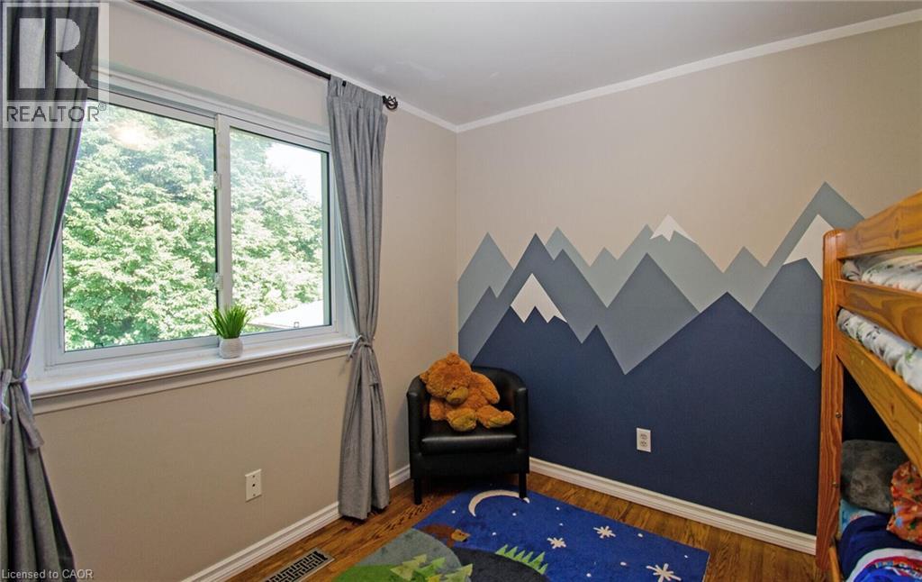 Photo 21 of 164 Mcmurchy Avenue S, Brampton ON