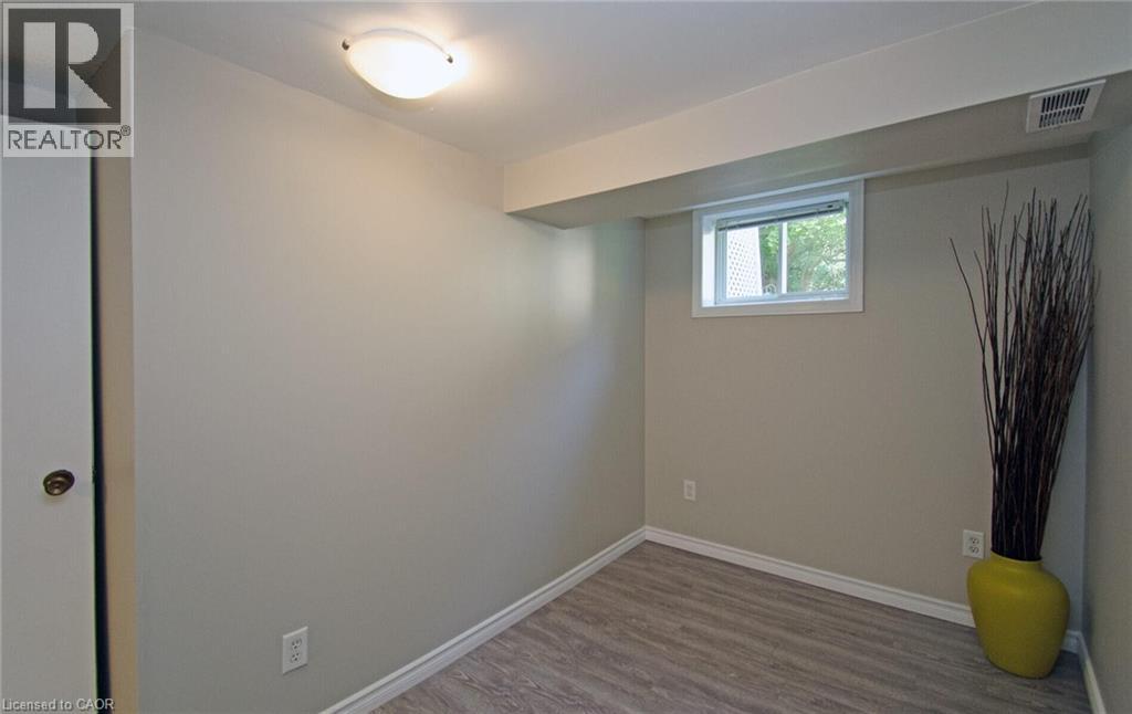 Photo 38 of 164 Mcmurchy Avenue S, Brampton ON