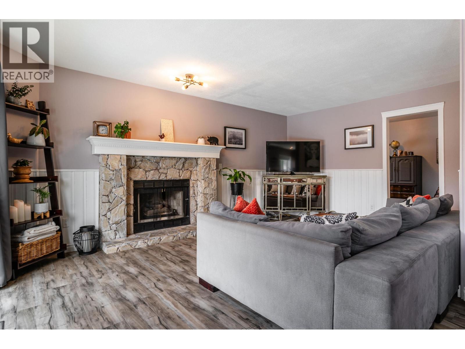 Photo 13 of 19660 Somerset Drive, Pitt Meadows BC