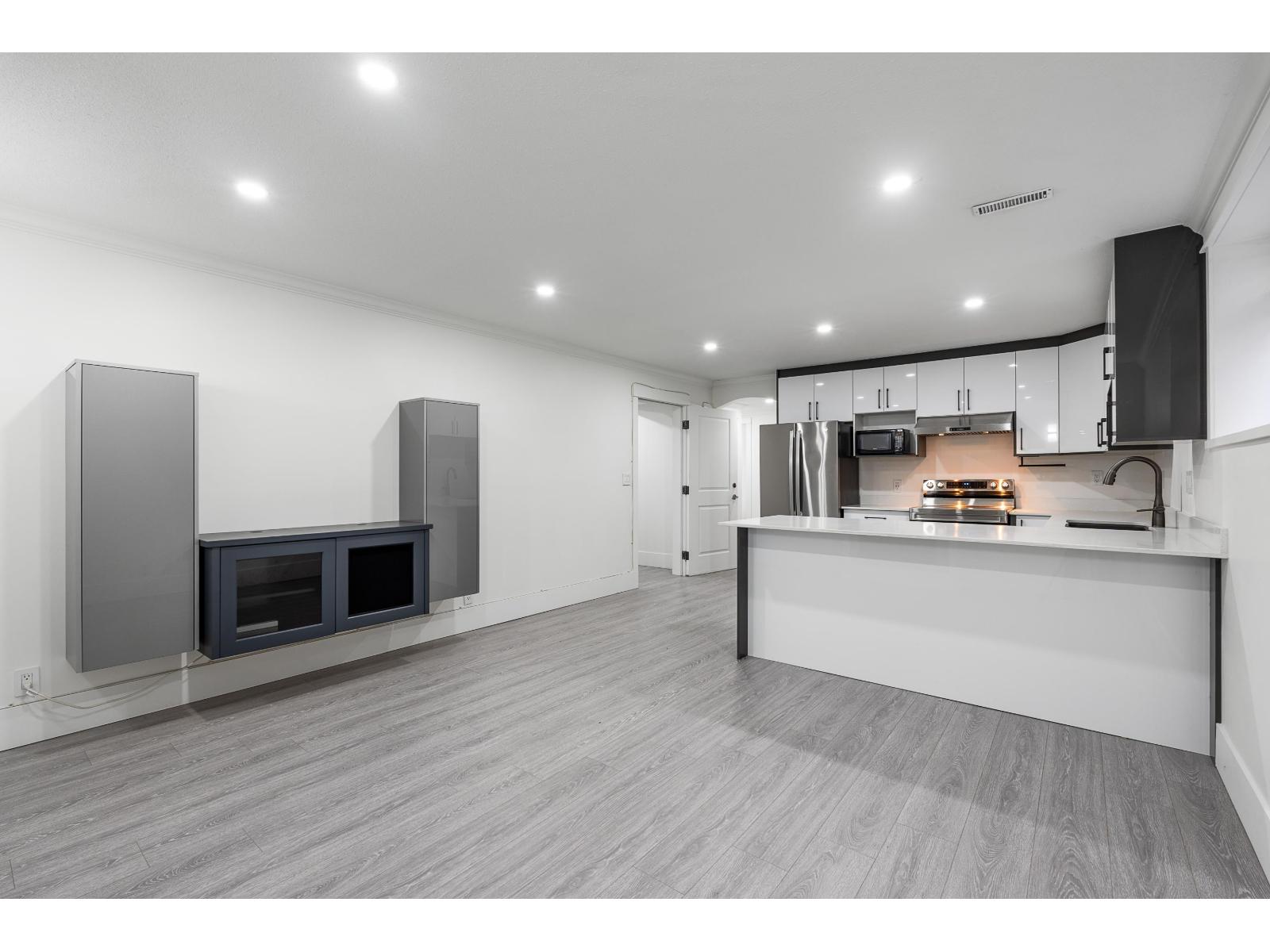 Photo 7 of 7051 196 B Street, Langley BC