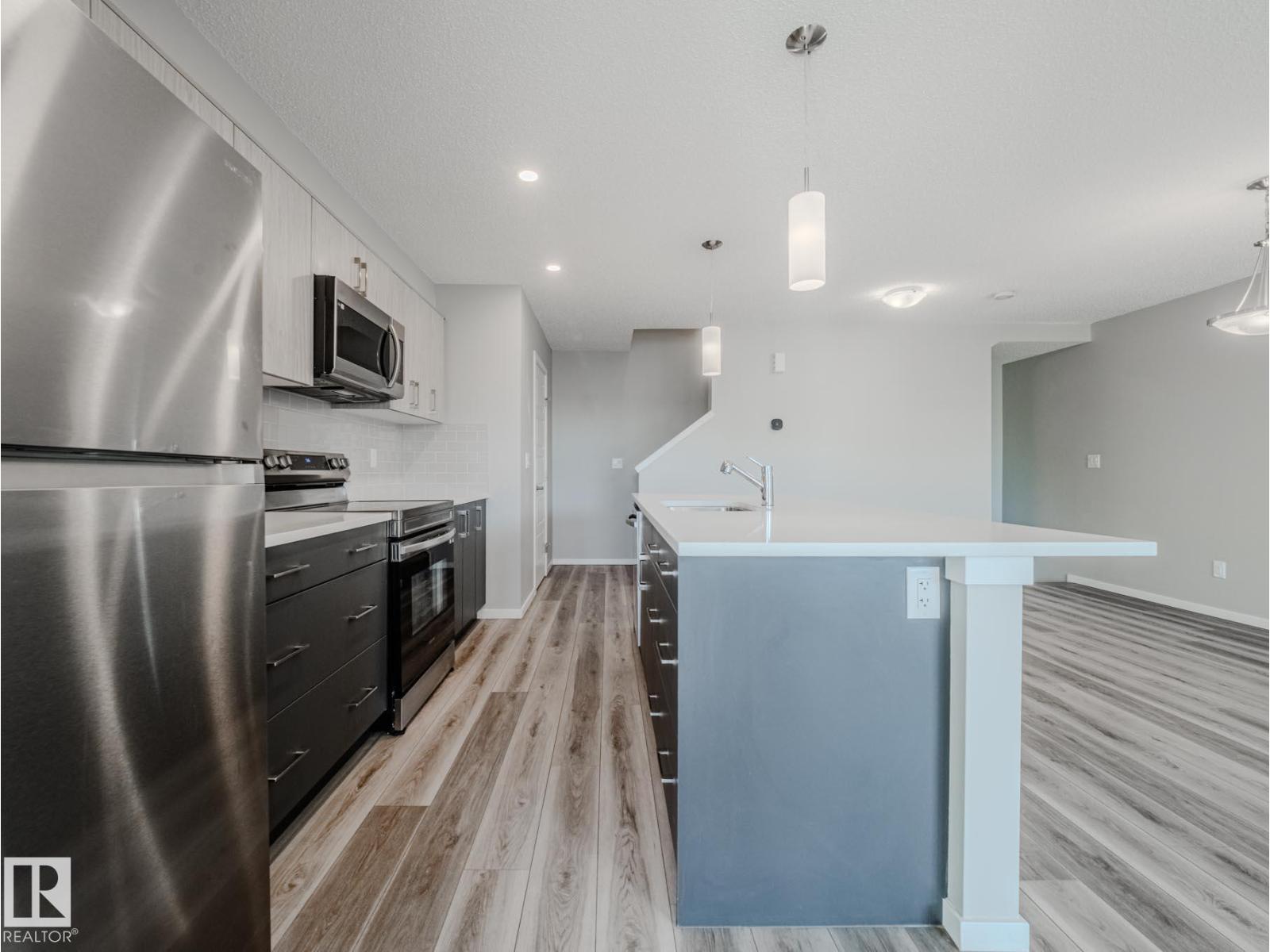 Photo 13 of 20532 21 Av Nw, Edmonton AB
