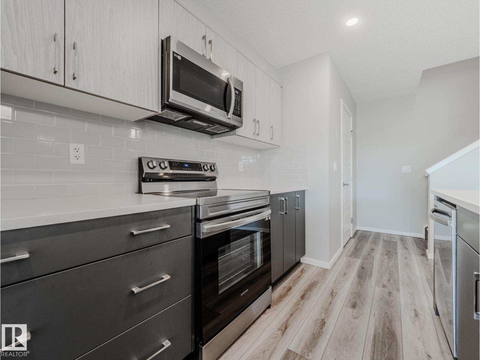Photo 14 of 20532 21 Av Nw, Edmonton AB