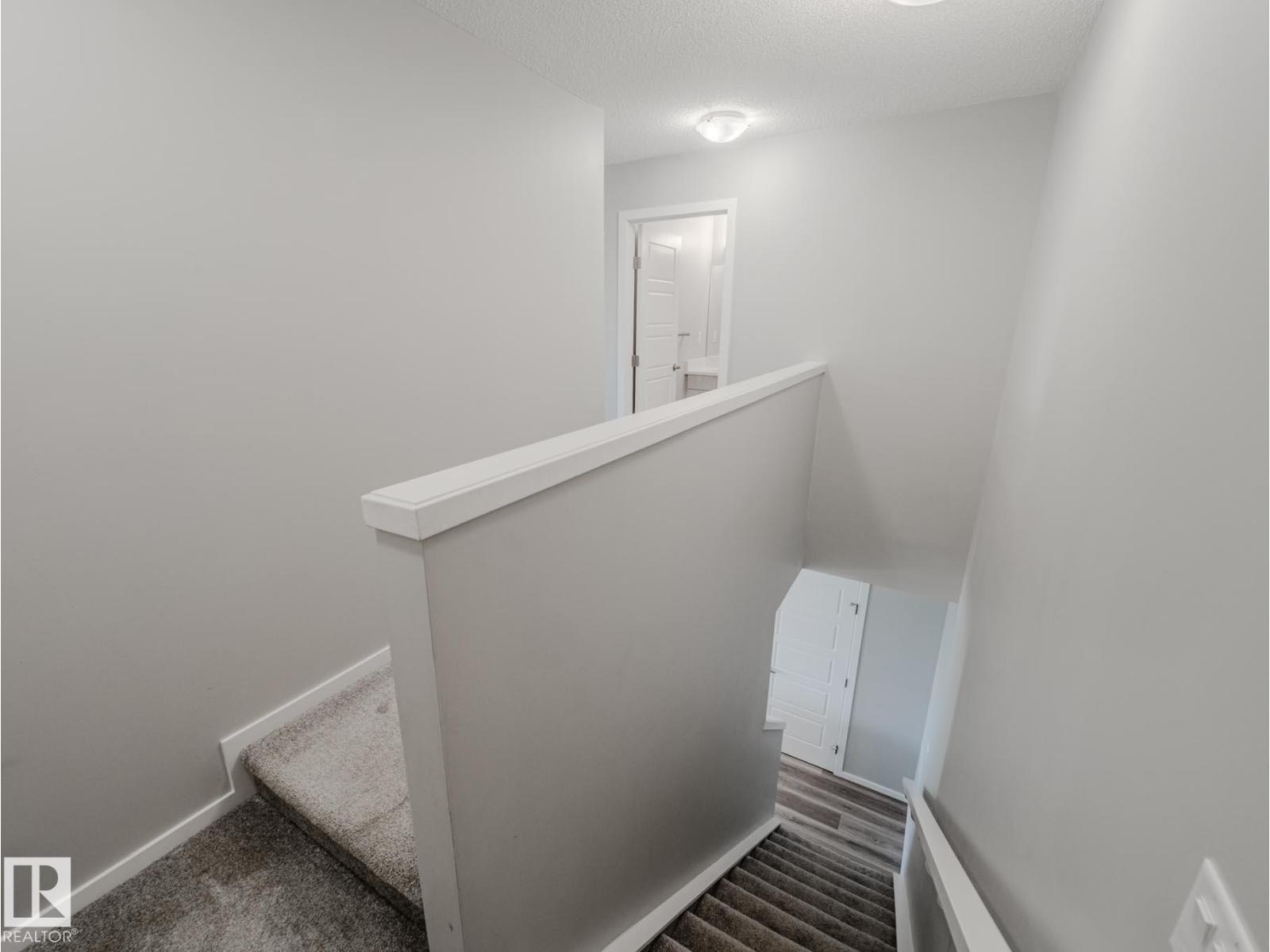 Photo 20 of 20532 21 Av Nw, Edmonton AB