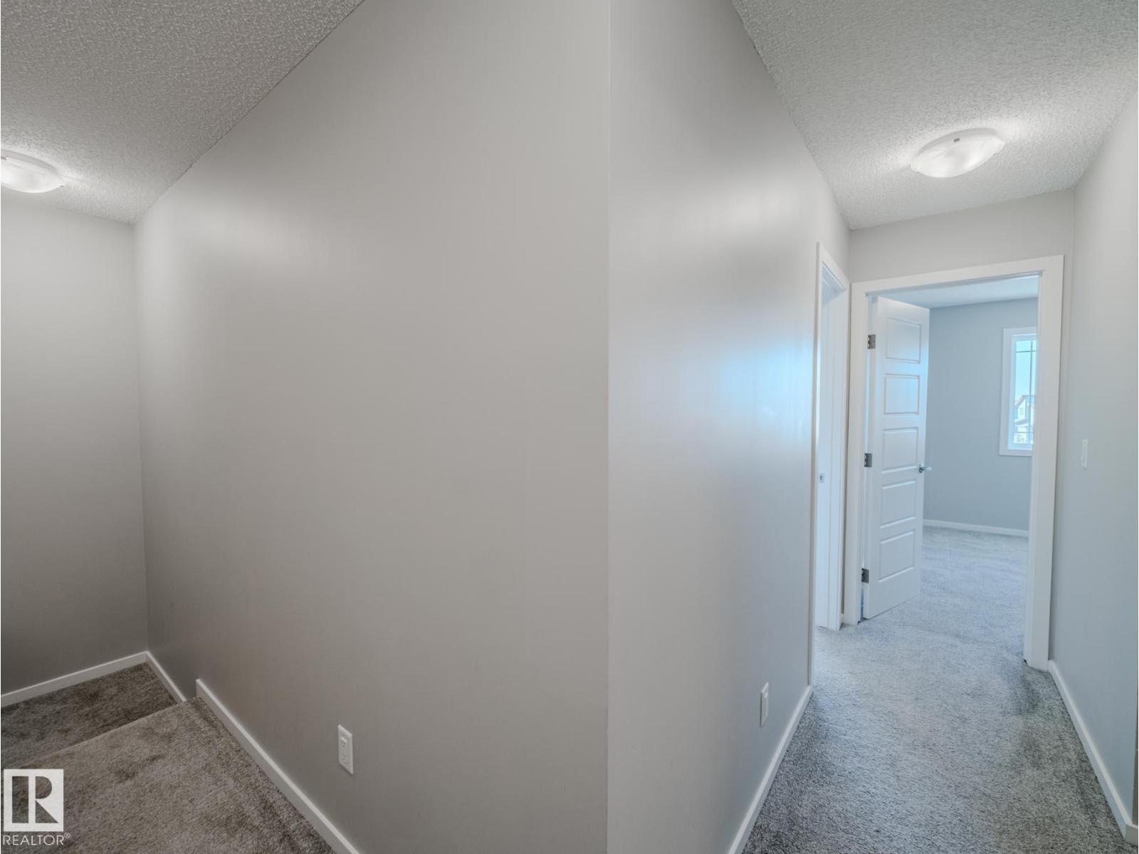 Photo 23 of 20532 21 Av Nw, Edmonton AB
