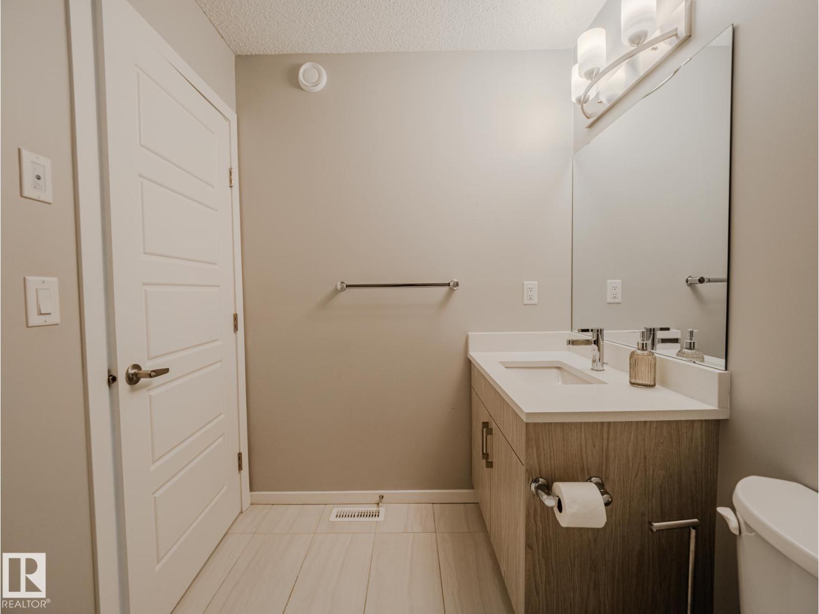 Photo 26 of 20532 21 Av Nw, Edmonton AB