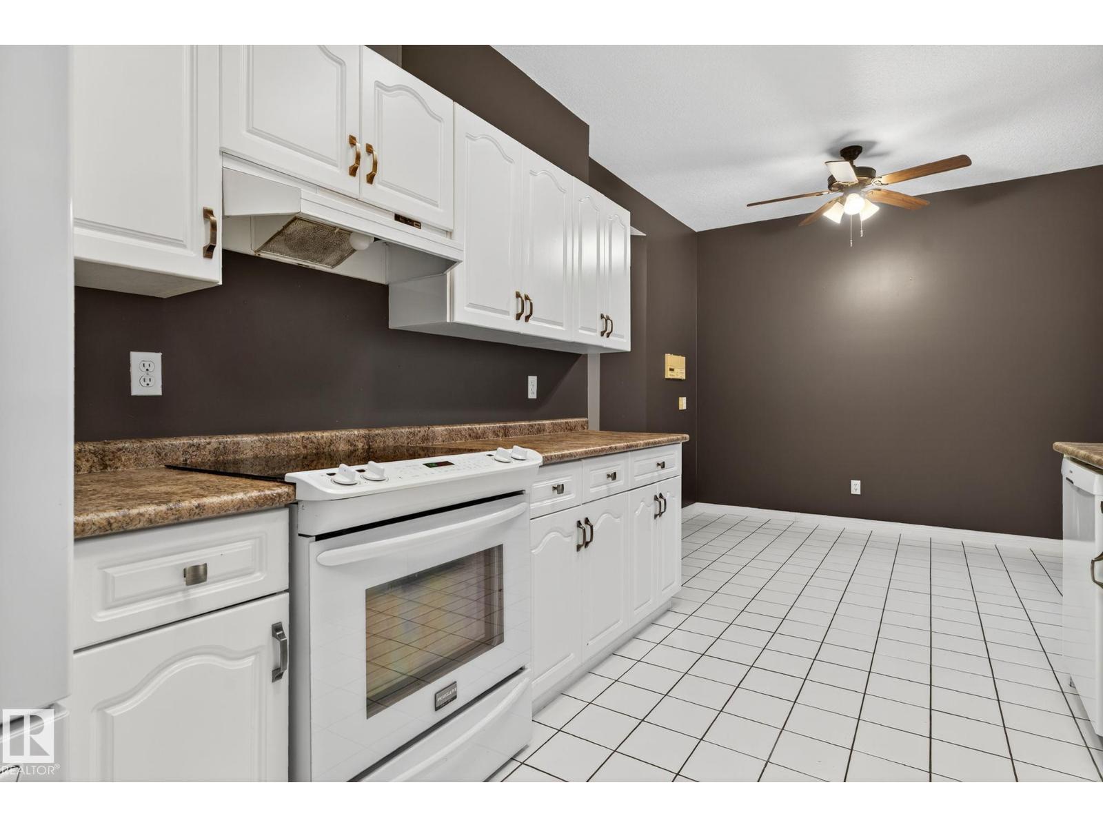 Photo 18 of 3814 108 Av Nw, Edmonton AB