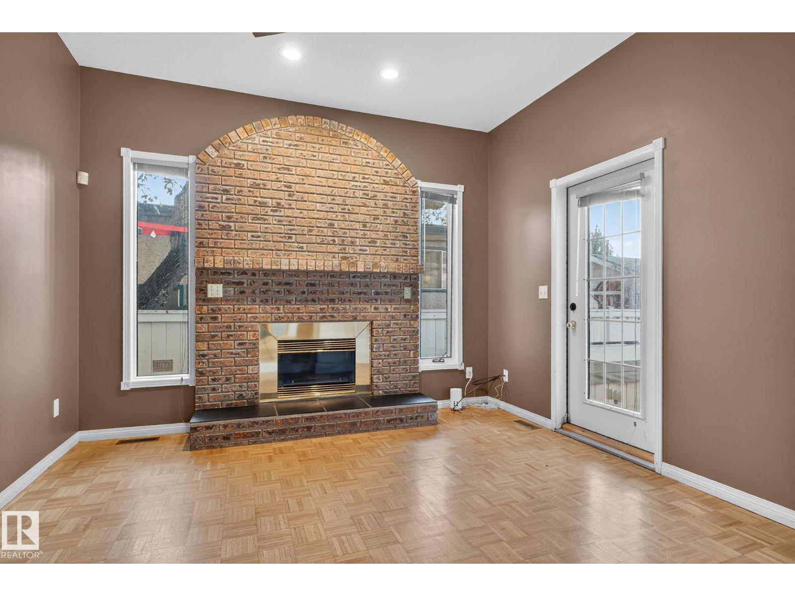 Photo 23 of 3814 108 Av Nw, Edmonton AB