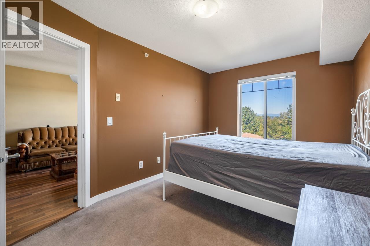 Photo 10 of 3413 240 Sherbrooke Street, New Westminster BC