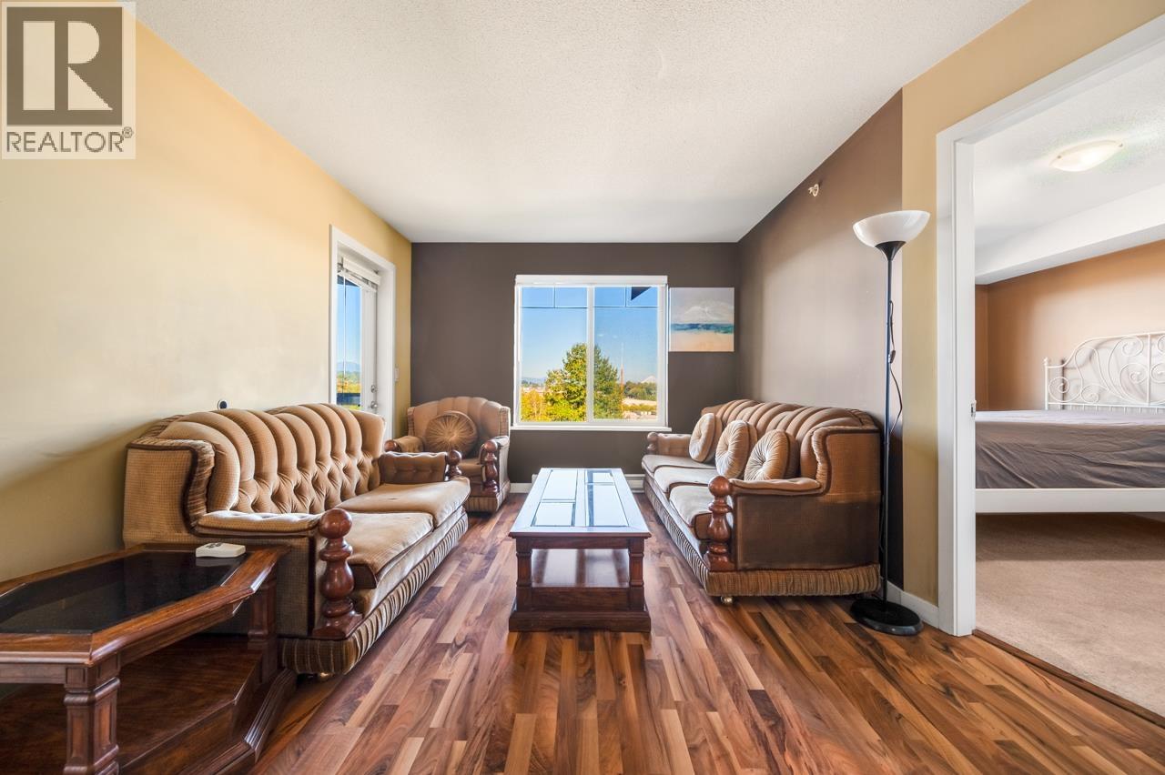 Photo 4 of 3413 240 Sherbrooke Street, New Westminster BC