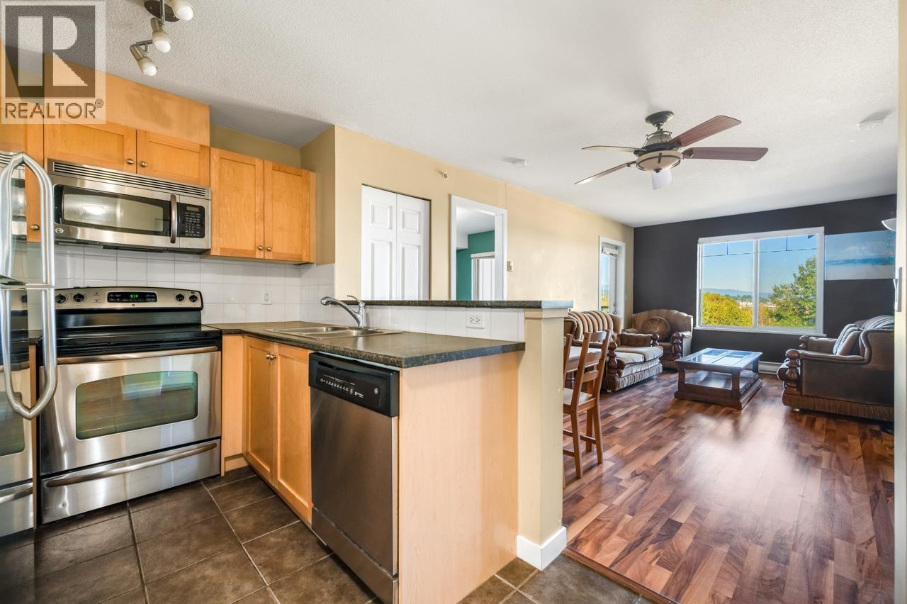 Photo 5 of 3413 240 Sherbrooke Street, New Westminster BC