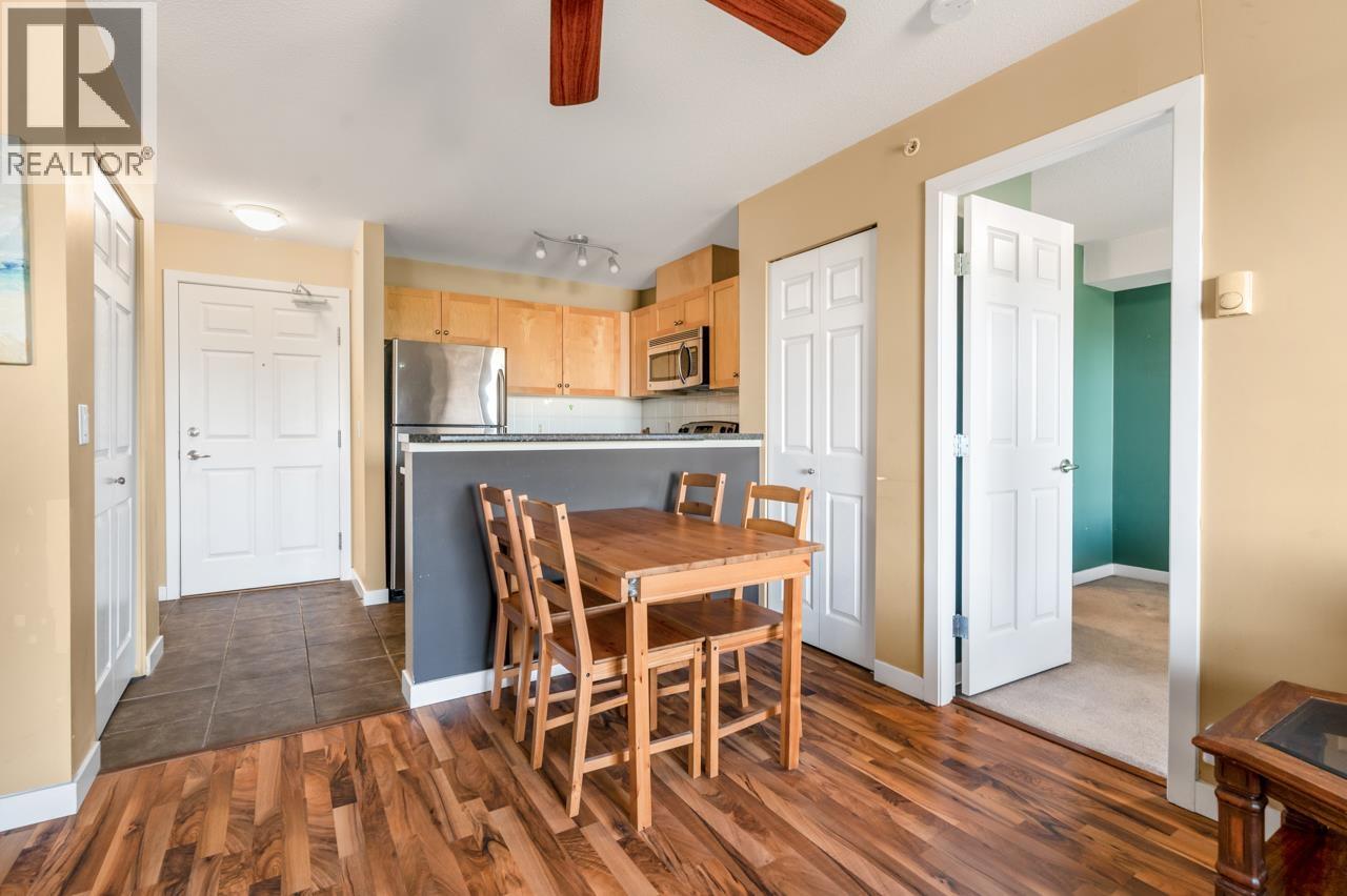 Photo 6 of 3413 240 Sherbrooke Street, New Westminster BC