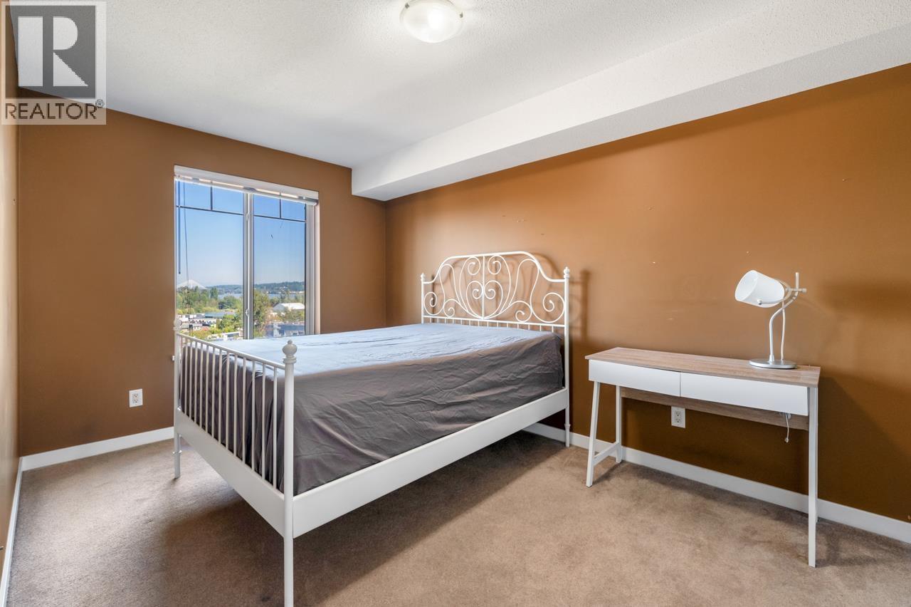 Photo 9 of 3413 240 Sherbrooke Street, New Westminster BC