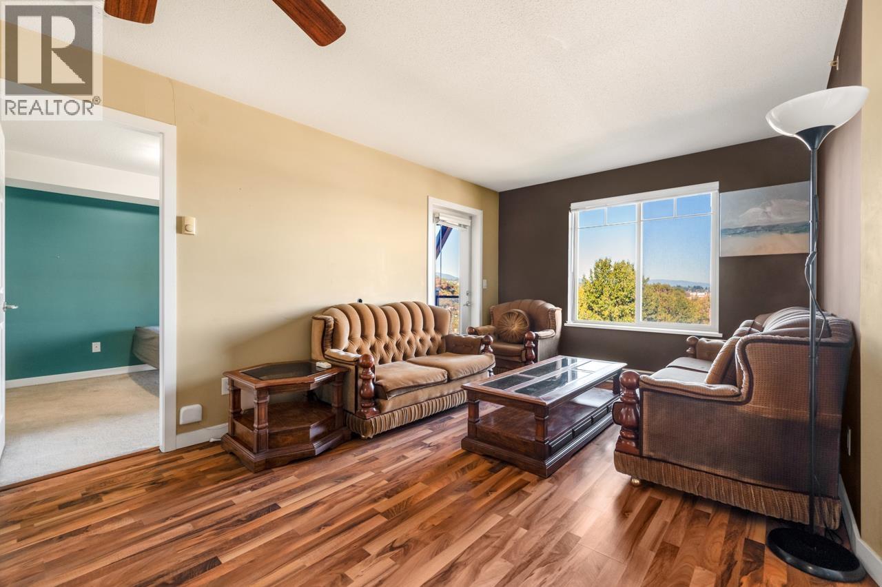 Photo 1 of 3413 240 Sherbrooke Street, New Westminster BC
