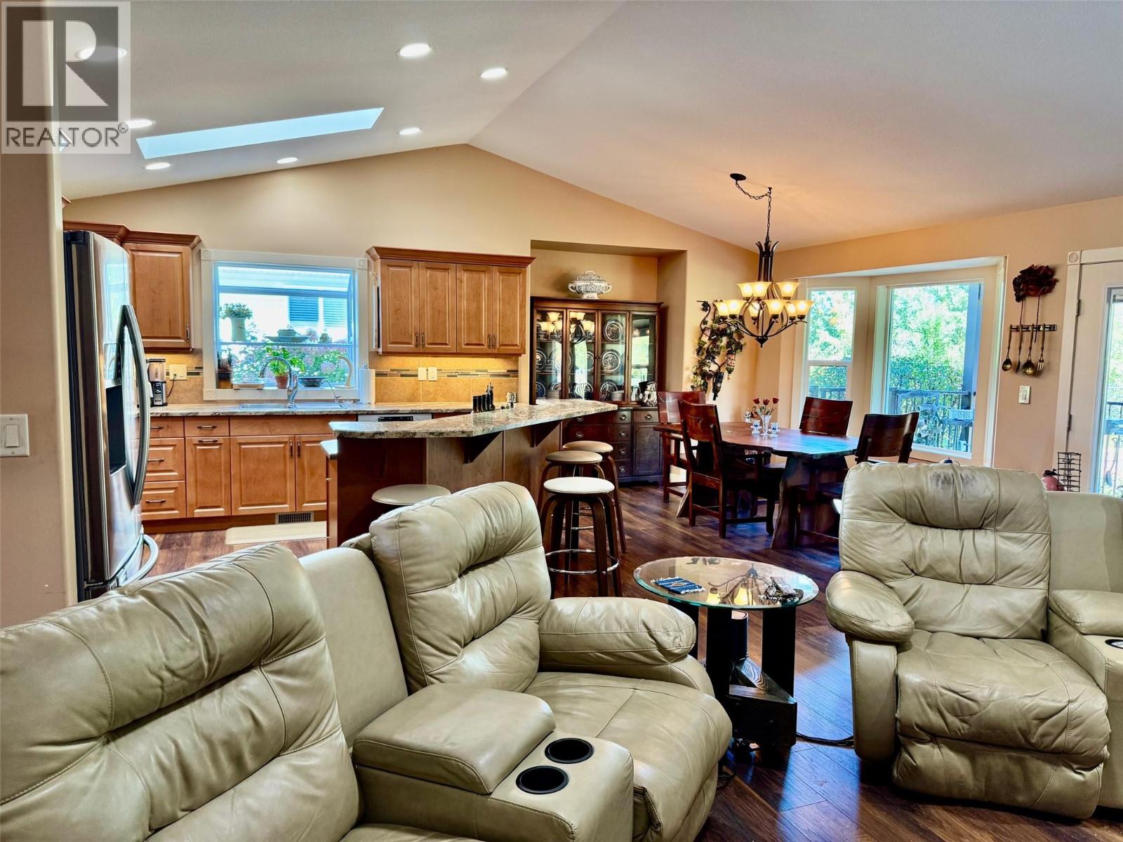  4147 4th Street, Vernon