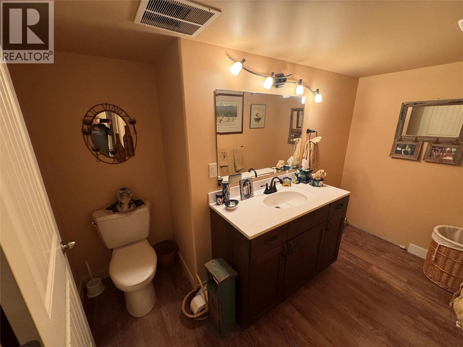  4147 4th Street, Vernon