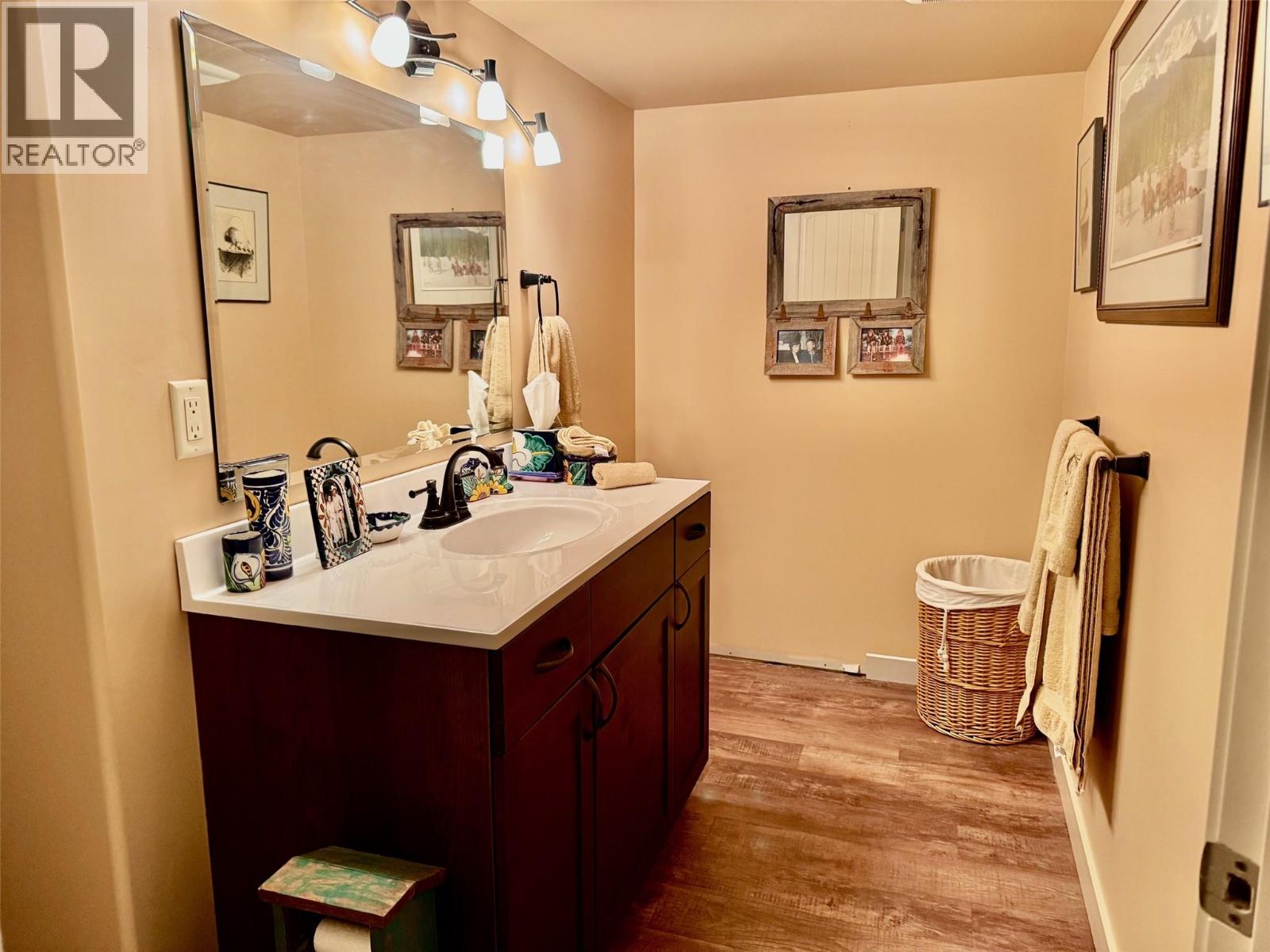  4147 4th Street, Vernon