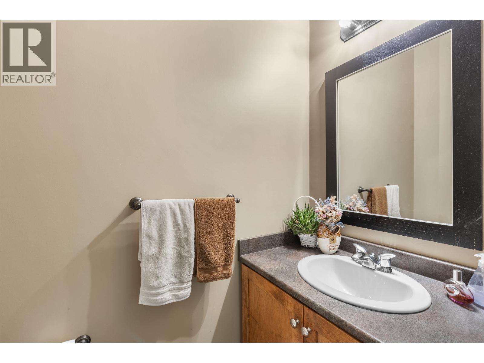 Photo 12 of 11279 Creekside Street, Maple Ridge BC