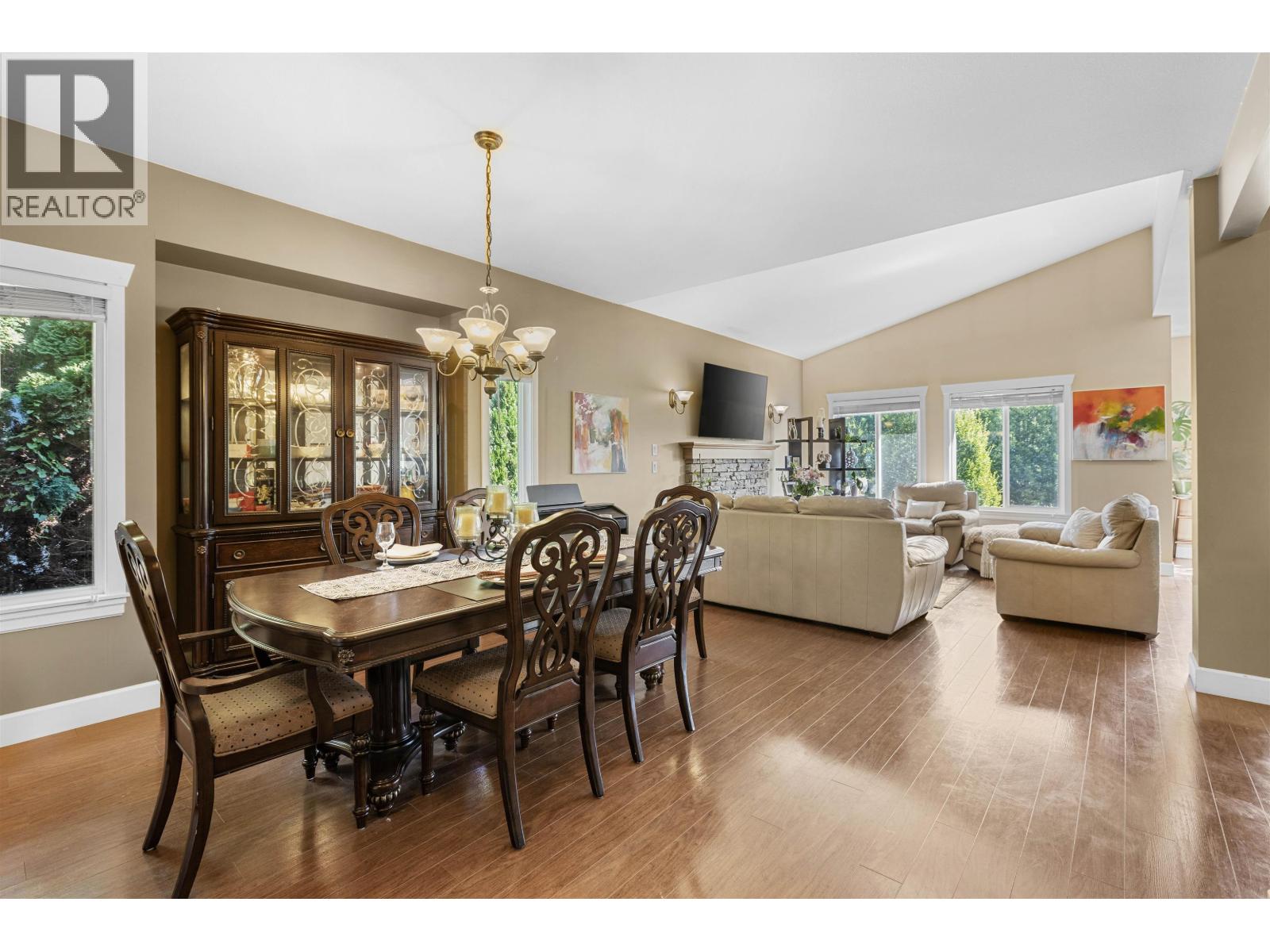 Photo 2 of 11279 Creekside Street, Maple Ridge BC