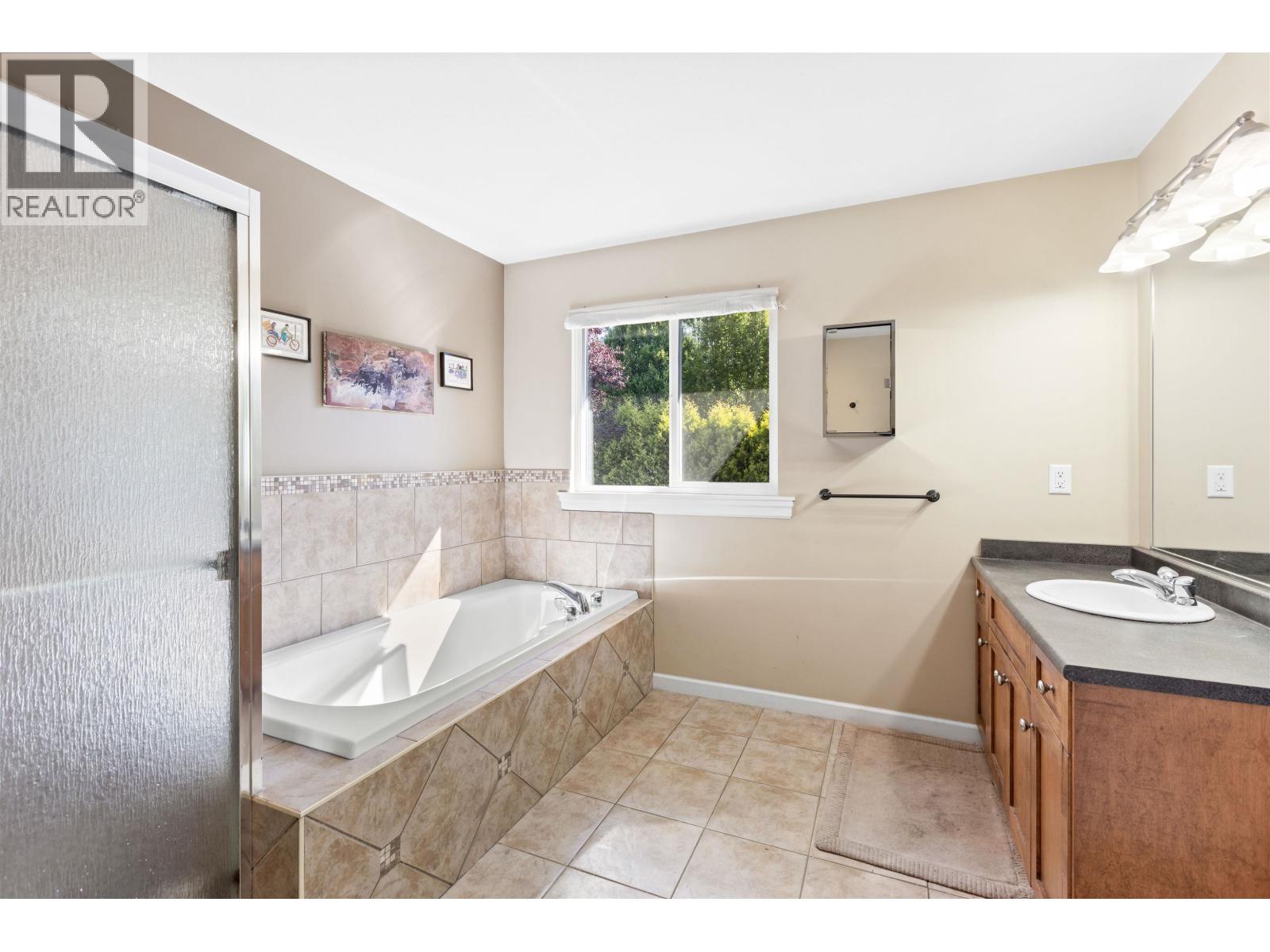 Photo 19 of 11279 Creekside Street, Maple Ridge BC