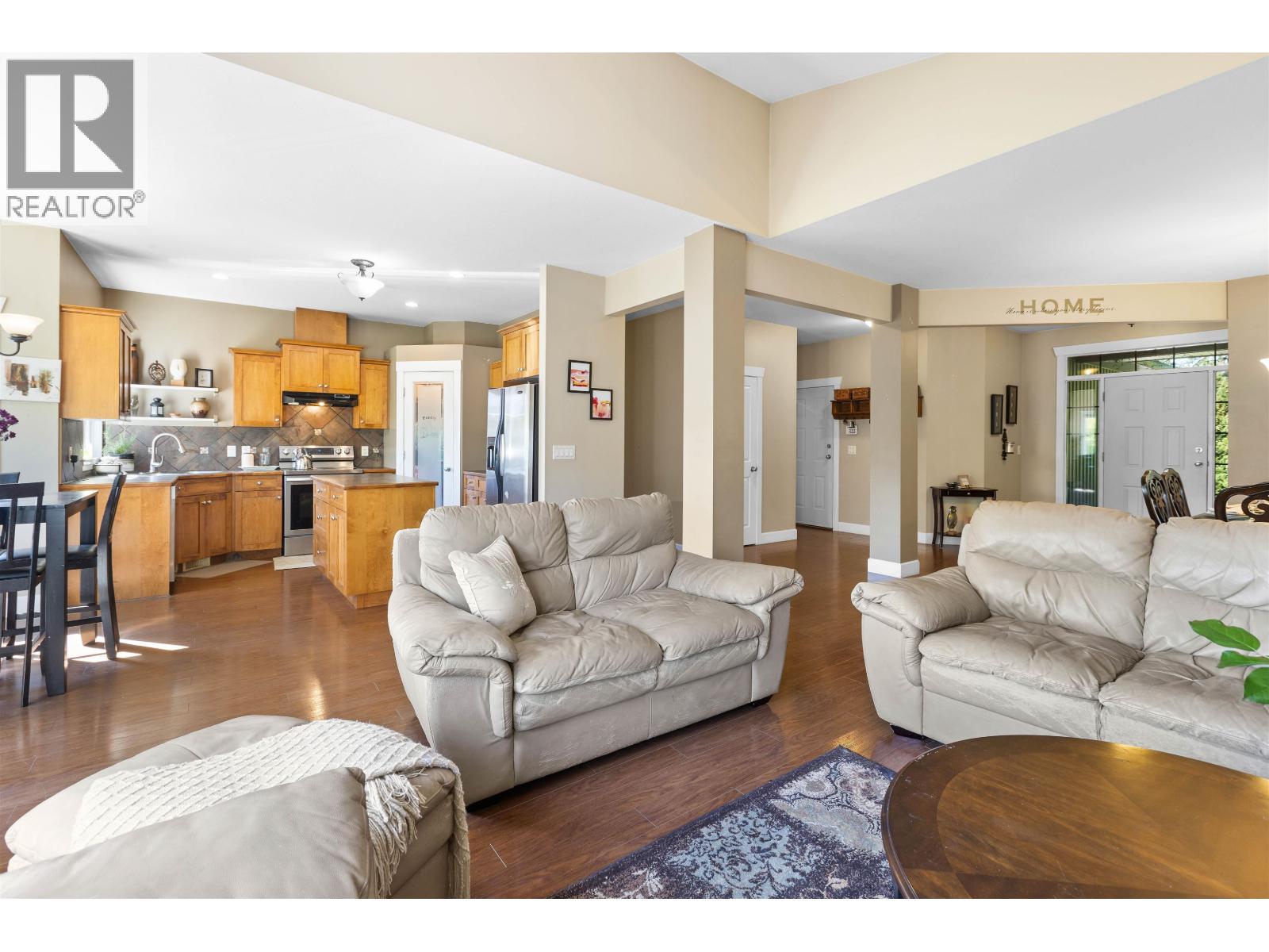 Photo 4 of 11279 Creekside Street, Maple Ridge BC