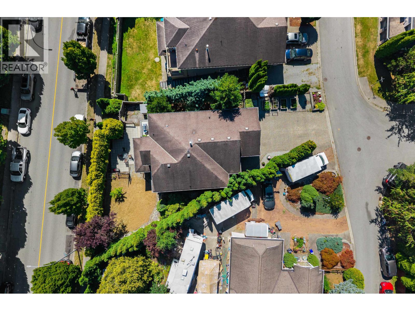 Photo 37 of 11279 Creekside Street, Maple Ridge BC