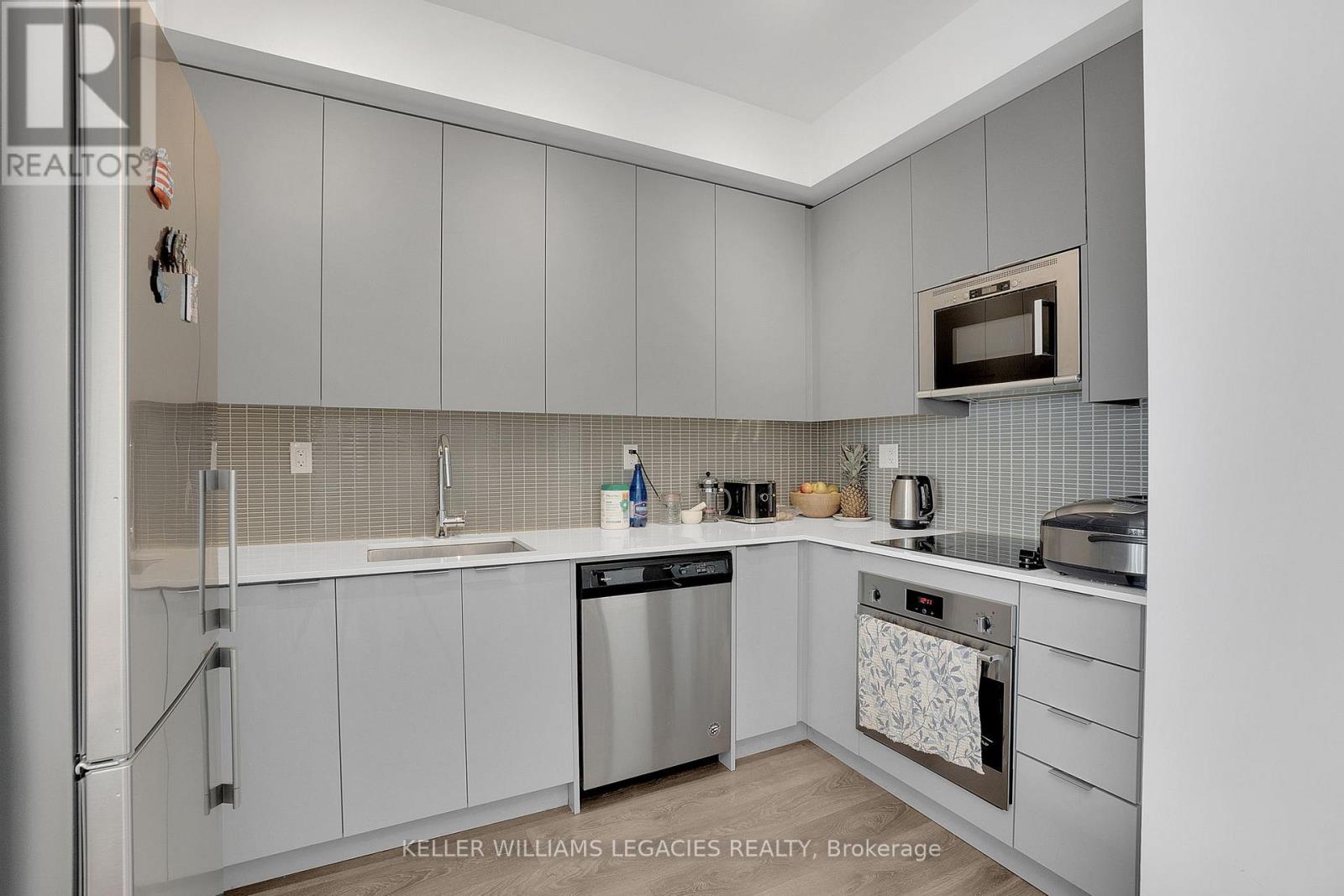 Photo 10 of 2204 2916 Highway 7 Highway, Vaughan ON