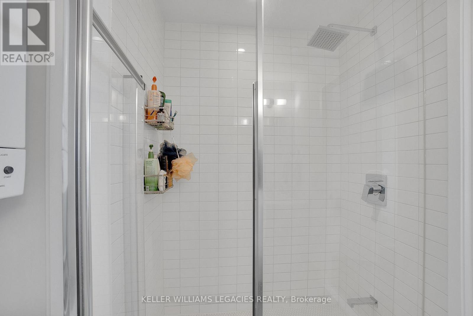Photo 16 of 2204 2916 Highway 7 Highway, Vaughan ON