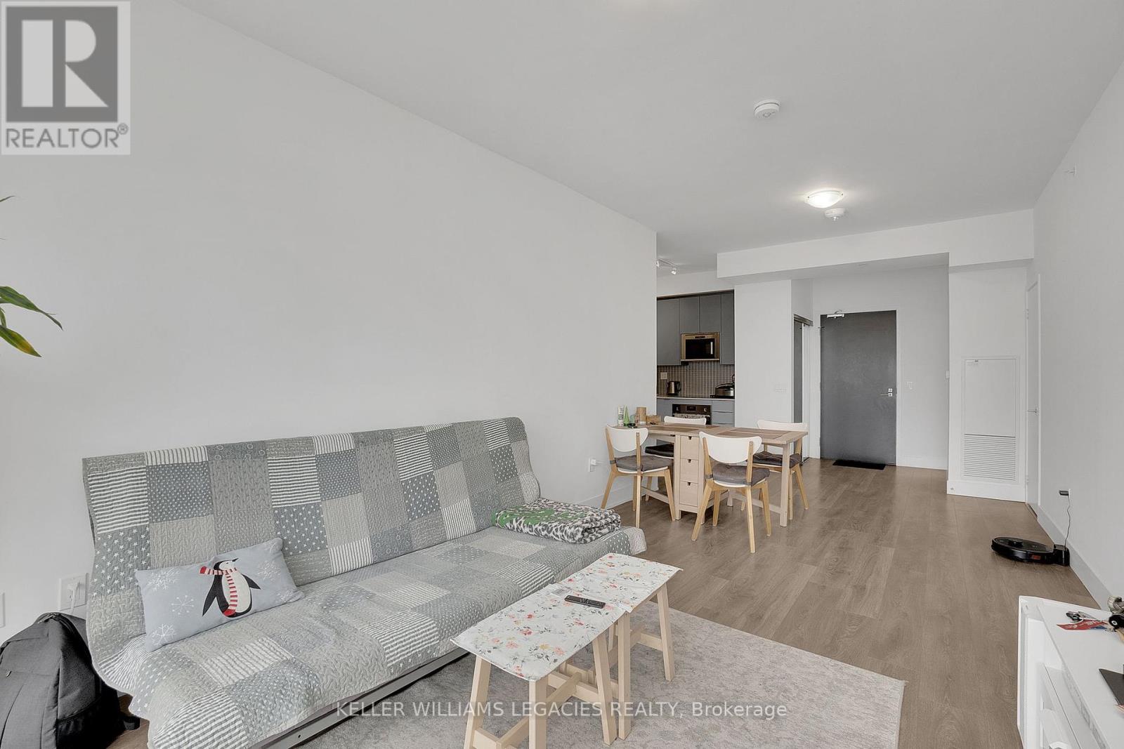 Photo 8 of 2204 2916 Highway 7 Highway, Vaughan ON