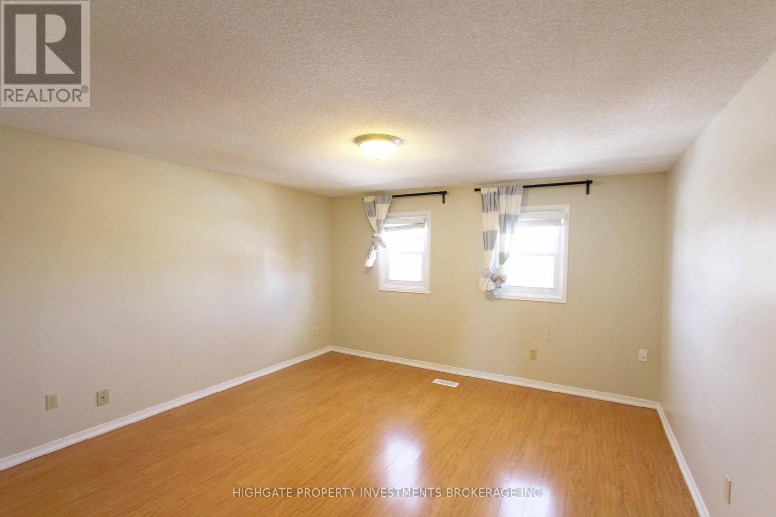 Photo 12 of 80 Hadden Crescent, Barrie ON