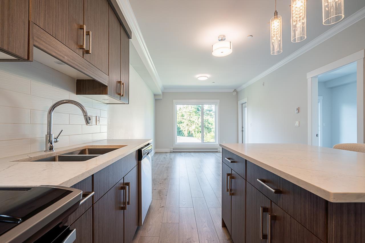 Photo 6 of 309 13799 101 Avenue, Surrey BC