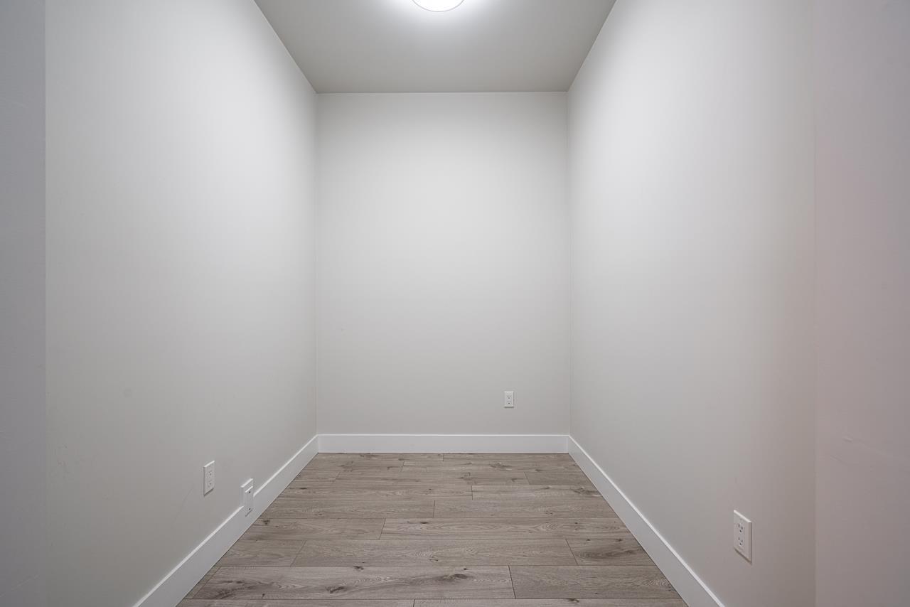 Photo 21 of 309 13799 101 Avenue, Surrey BC