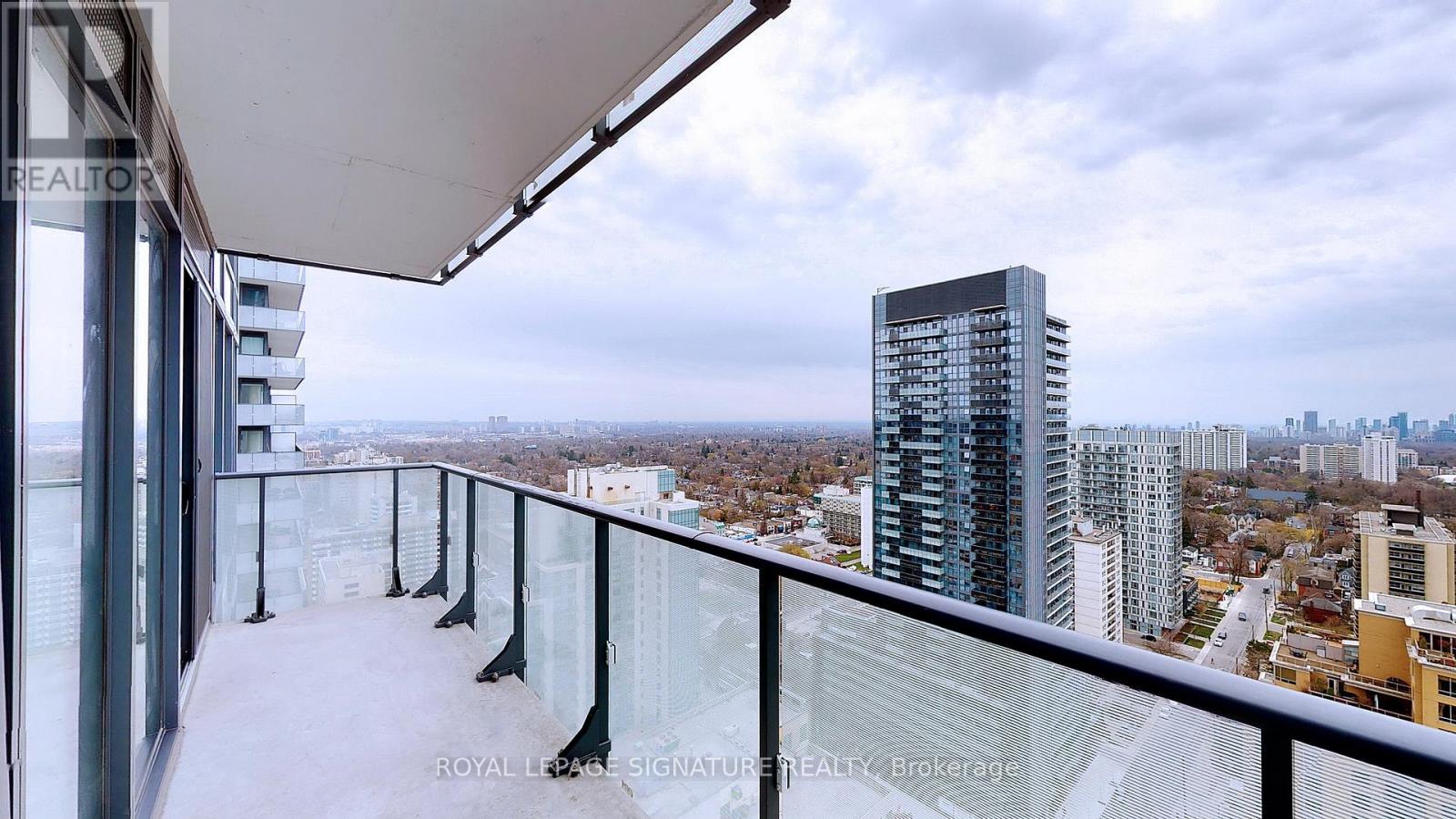 Photo 14 of 2809 161 Roehampton Avenue, Toronto ON