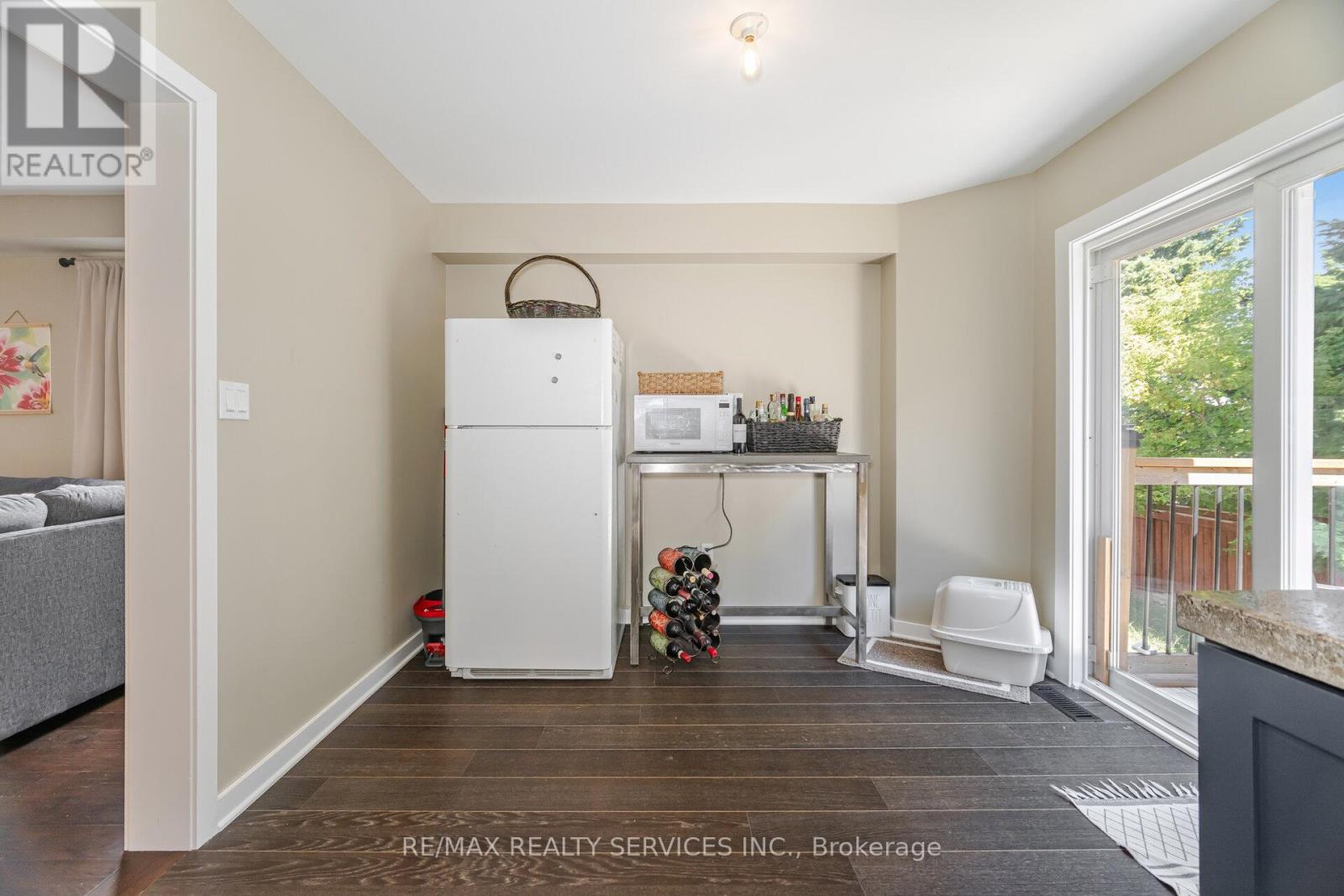 Photo 35 of 10 Deer Creek Place, Brampton ON