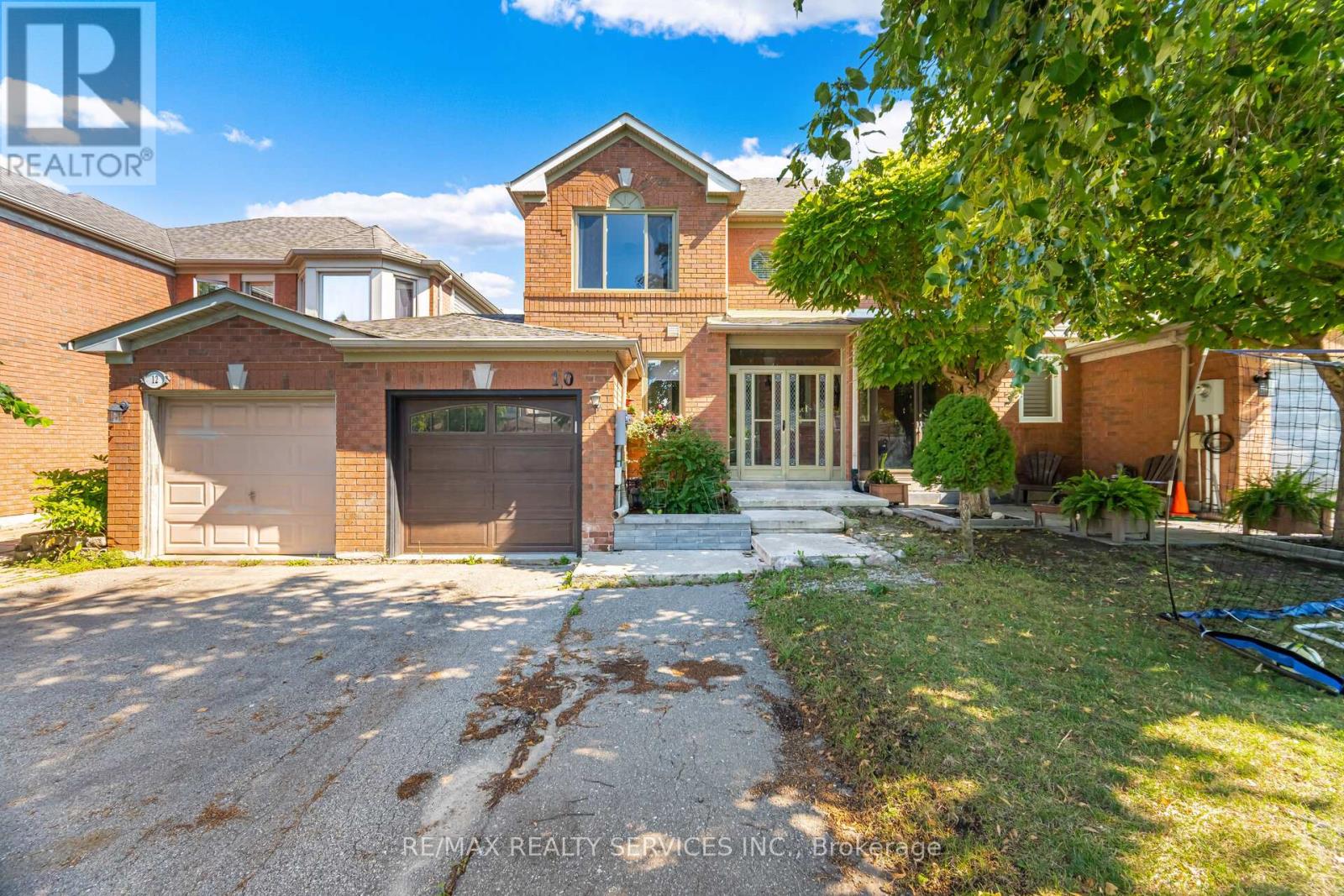 Photo 16 of 10 Deer Creek Place, Brampton ON
