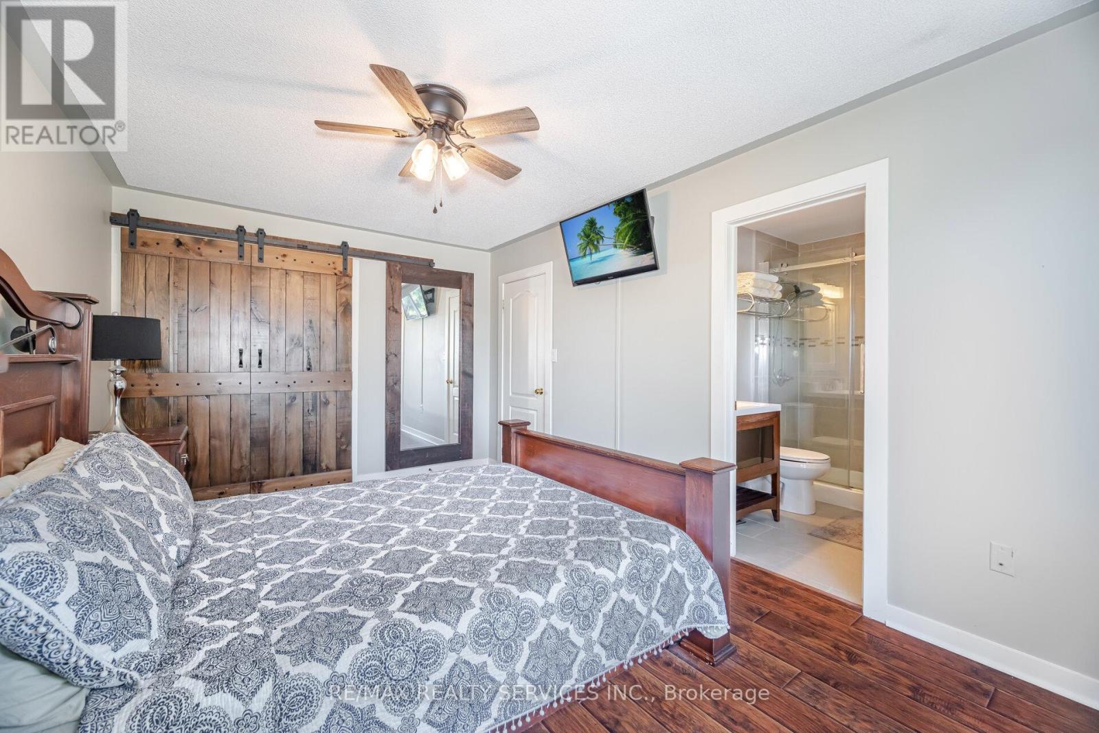 Photo 23 of 10 Deer Creek Place, Brampton ON