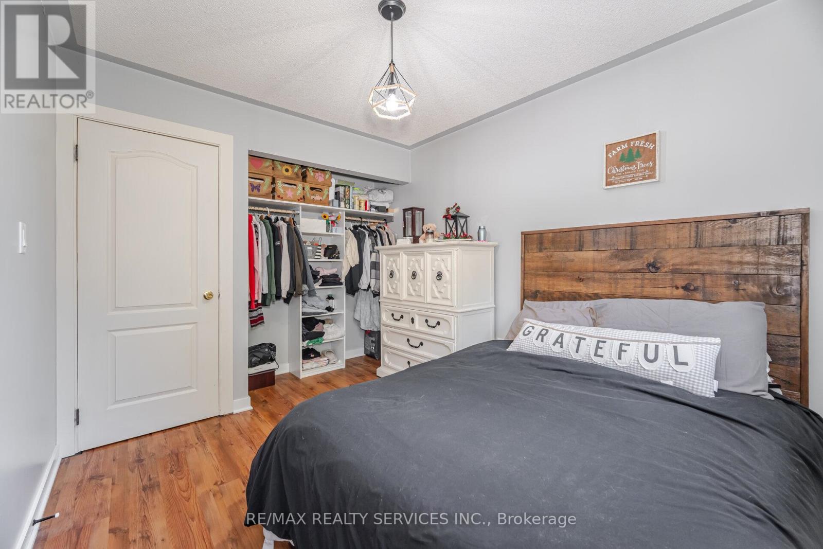 Photo 25 of 10 Deer Creek Place, Brampton ON