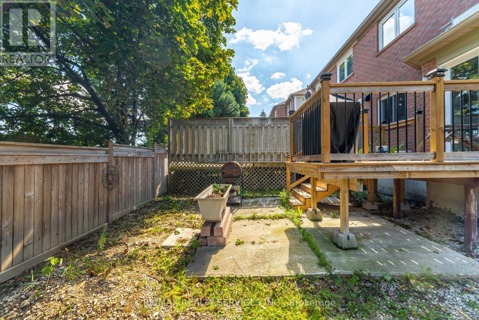 Photo 17 of 10 Deer Creek Place, Brampton ON