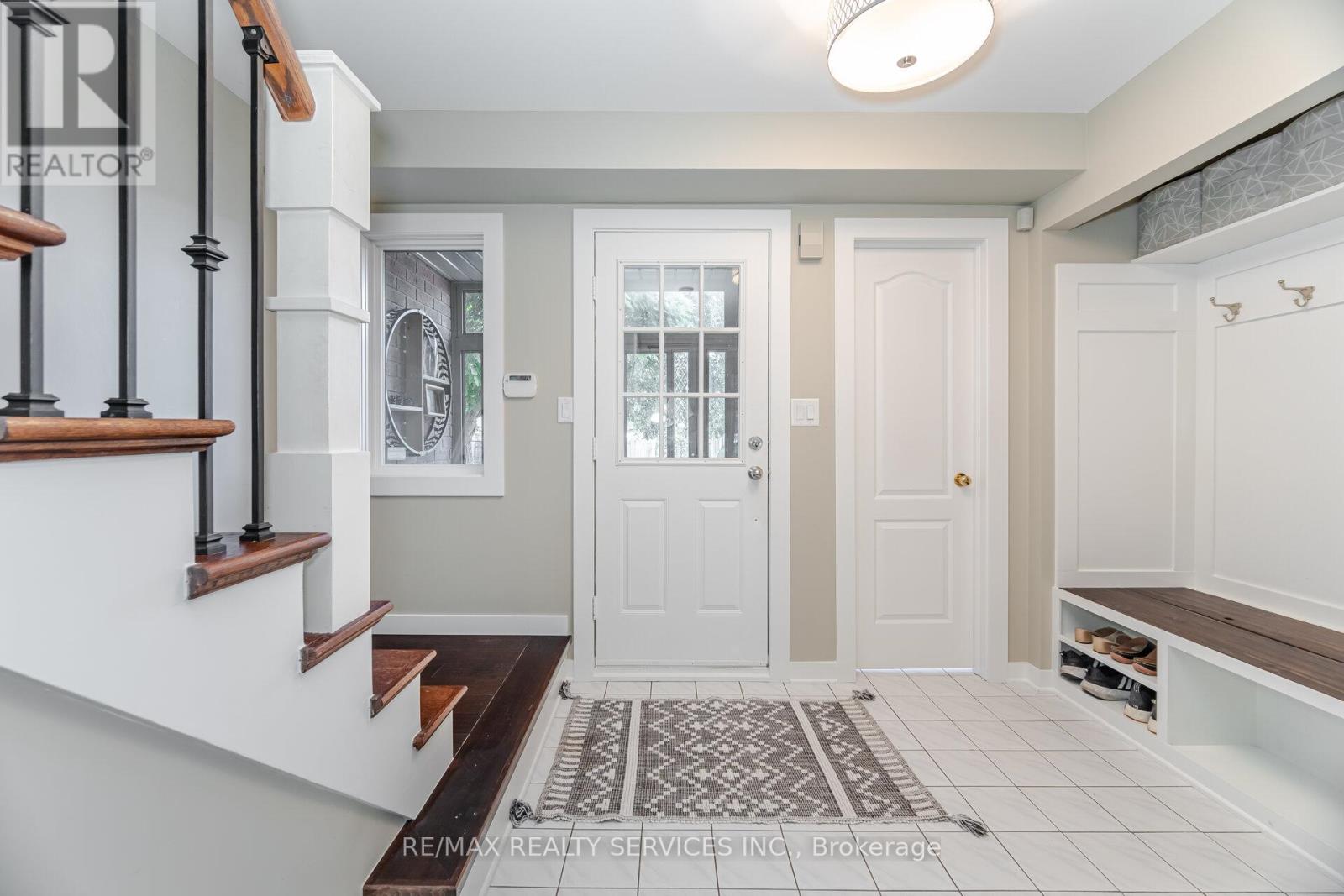 Photo 19 of 10 Deer Creek Place, Brampton ON