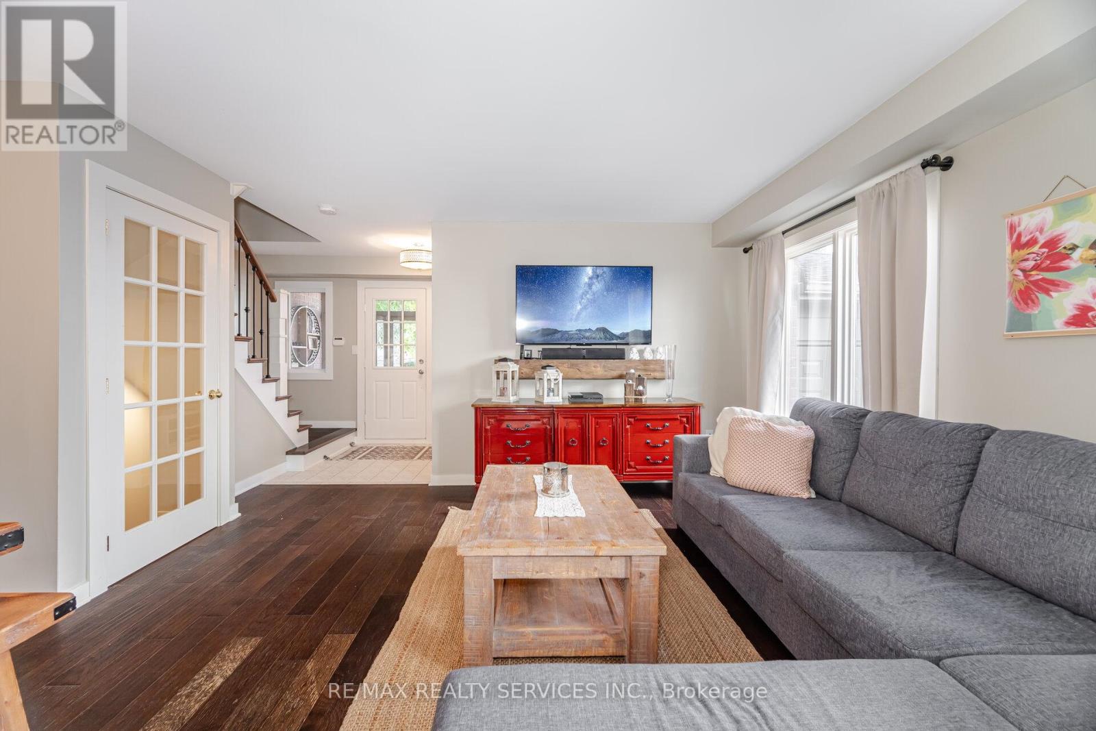 Photo 1 of 10 Deer Creek Place, Brampton ON