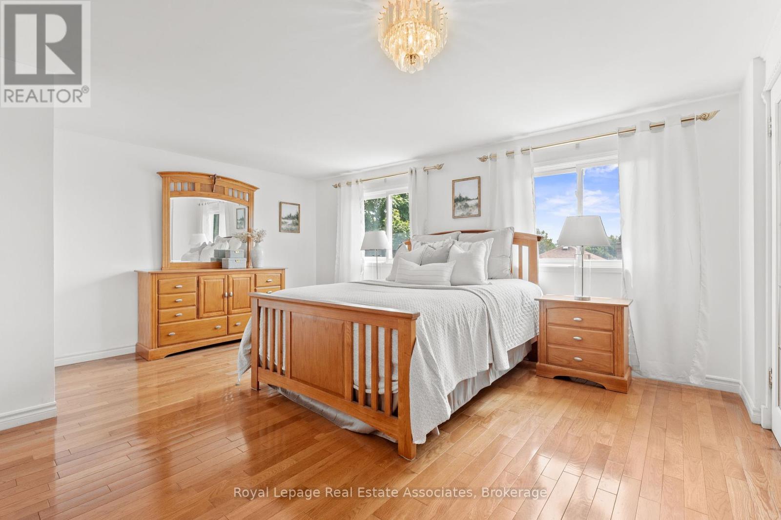 Photo 19 of 7 4605 Donegal Drive, Mississauga ON