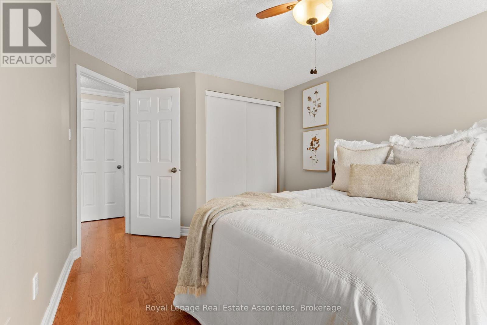 Photo 22 of 7 4605 Donegal Drive, Mississauga ON
