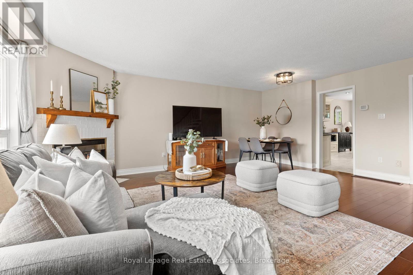 Photo 9 of 7 4605 Donegal Drive, Mississauga ON