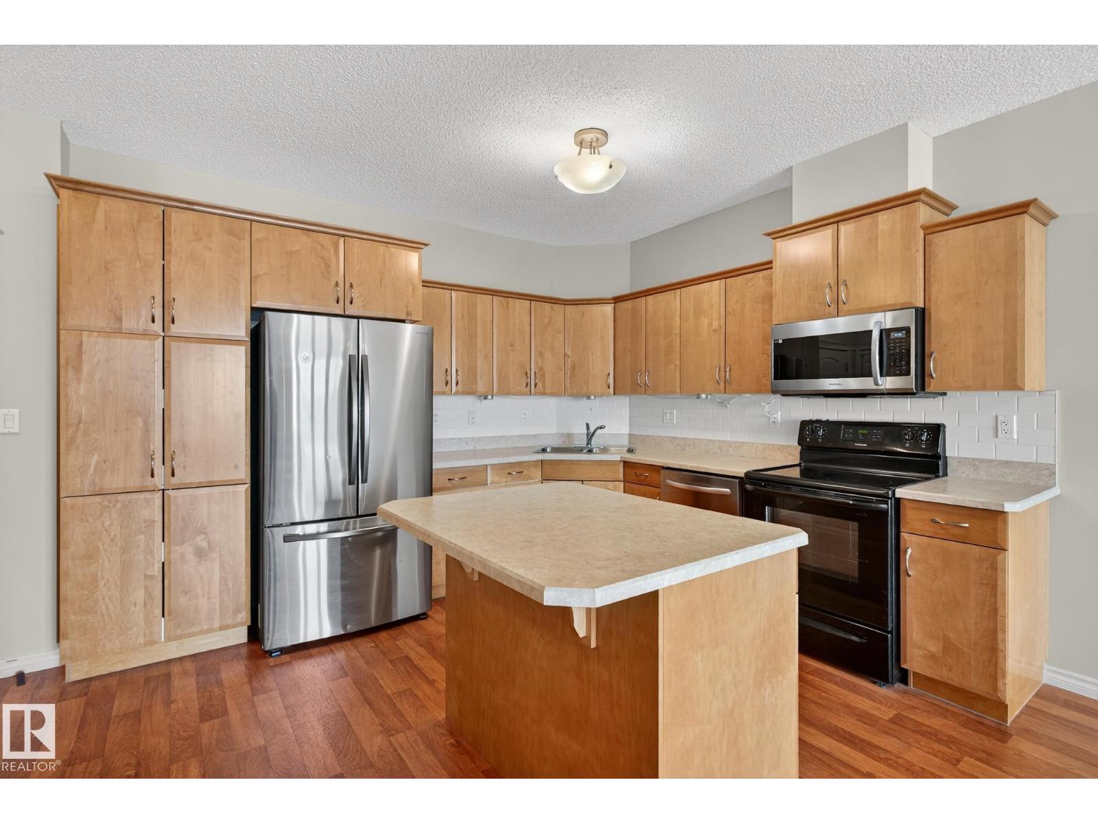 Photo 1 of 312 9820 165 St Nw, Edmonton AB