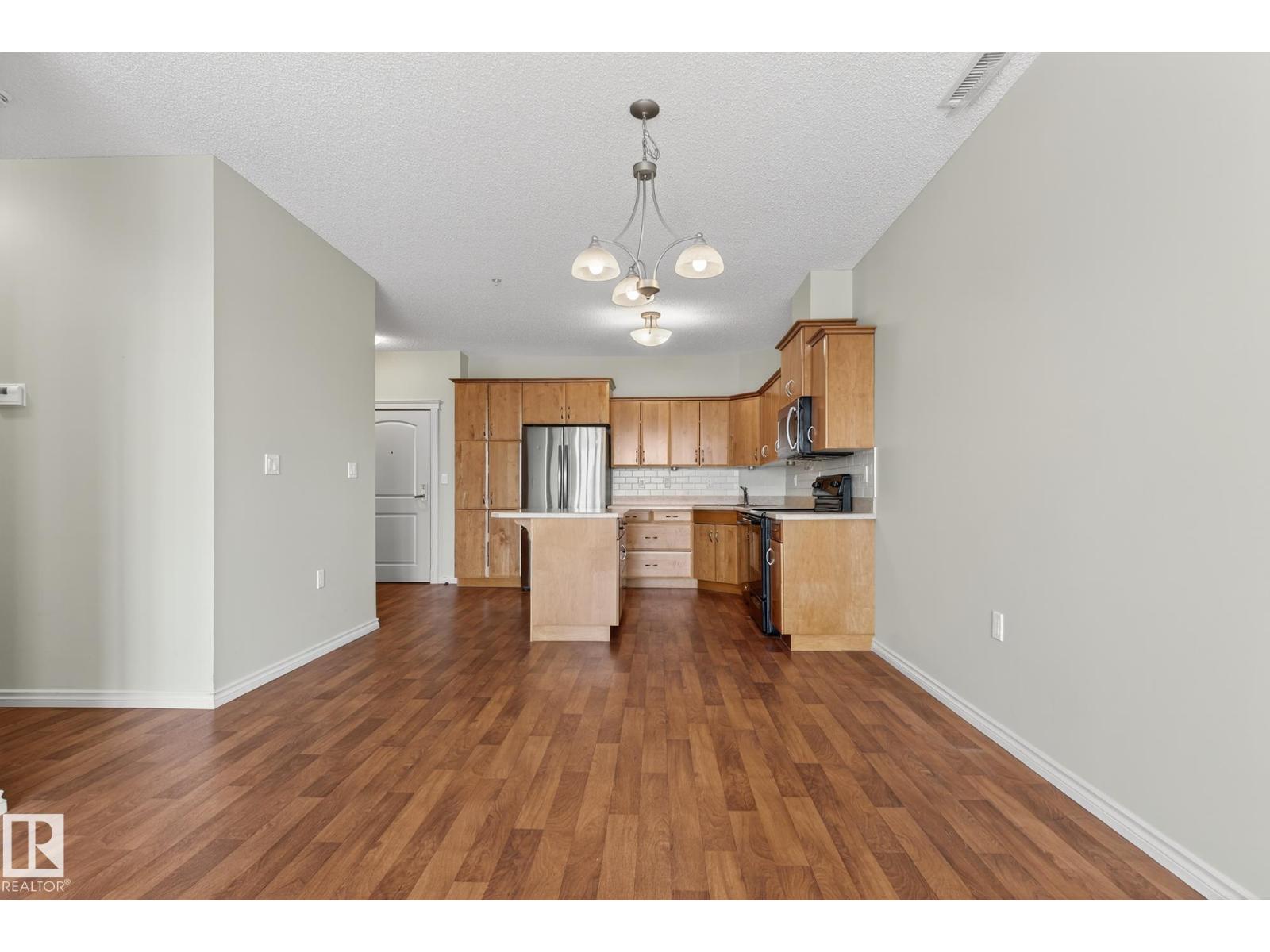 Photo 11 of 312 9820 165 St Nw, Edmonton AB