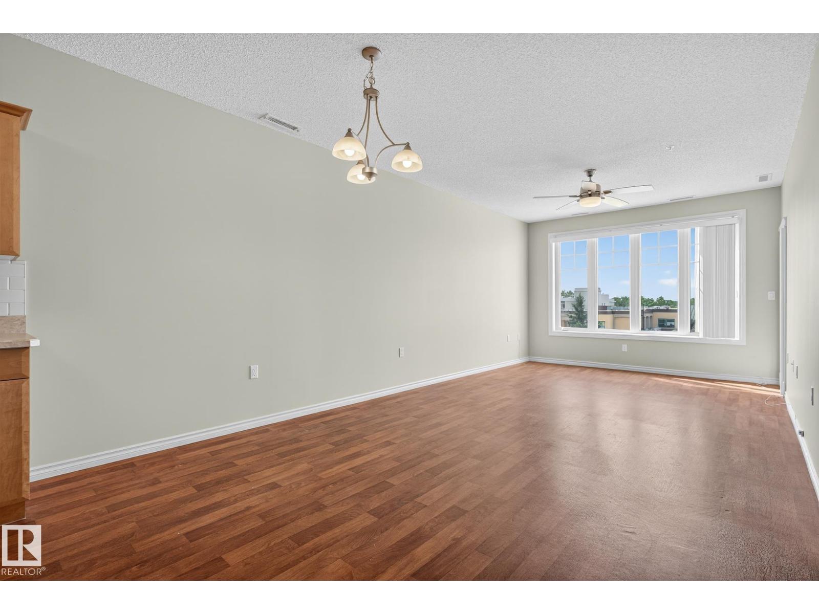 Photo 13 of 312 9820 165 St Nw, Edmonton AB