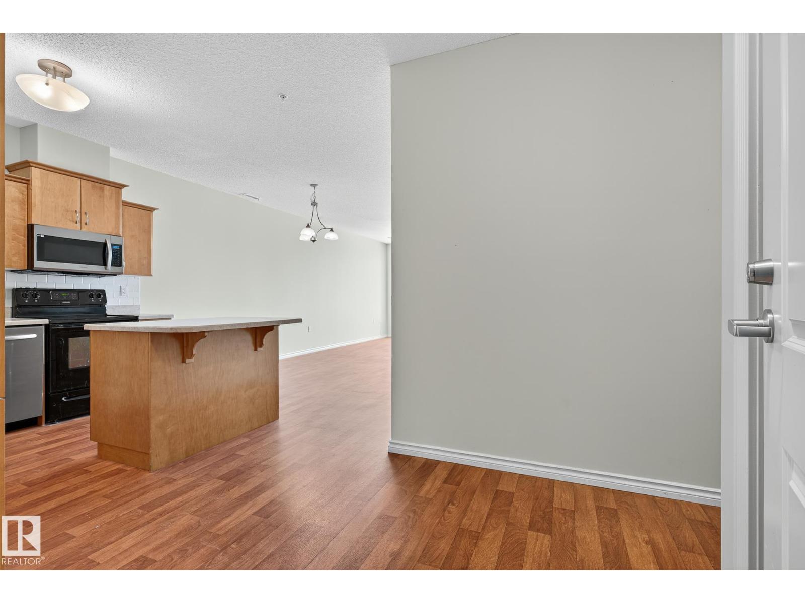 Photo 15 of 312 9820 165 St Nw, Edmonton AB