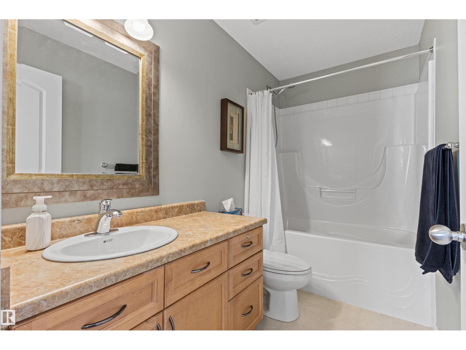 Photo 15 of 21236 91 Av Nw, Edmonton AB